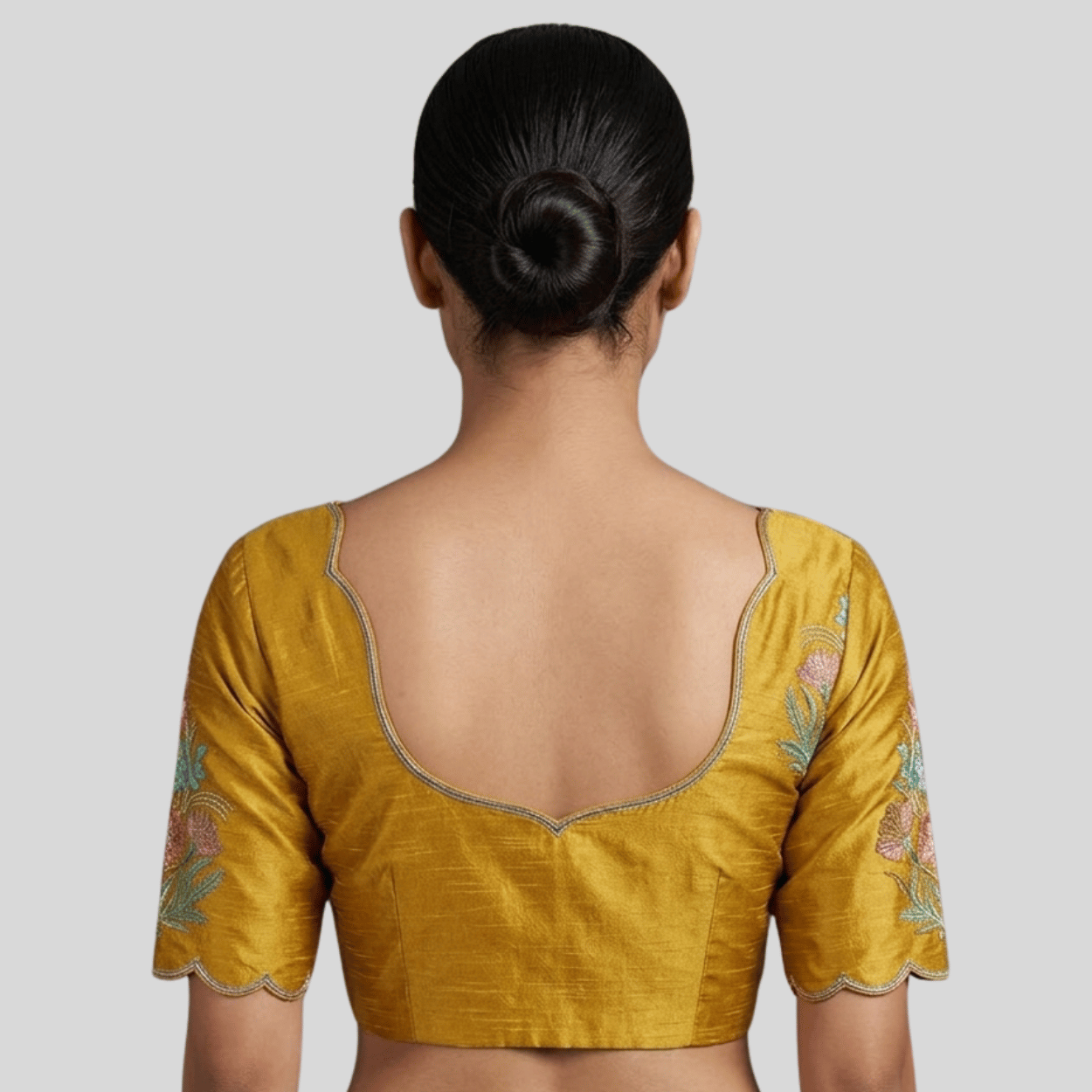 Embroidery With Scalloop Sleeve Blouse